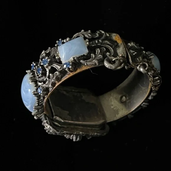 VTG Renaissance Revival Unsigned Hinged Cuff Bracelet; Selro Inspired - Picture 10 of 11